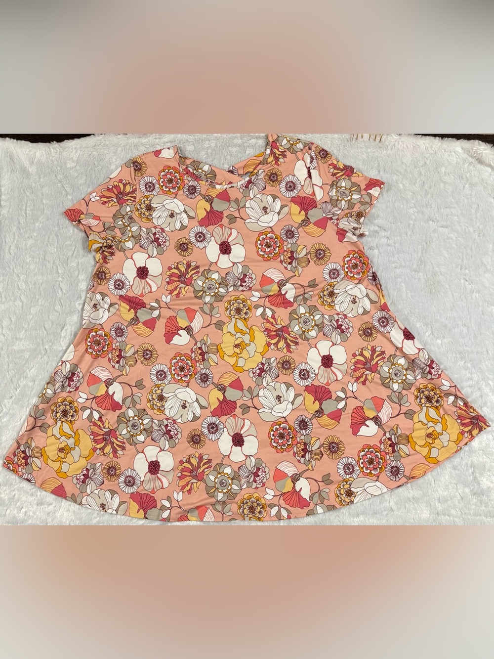 Mai Soli Women's Short Sleeve Floral Tee in Peach - Casual Comfort